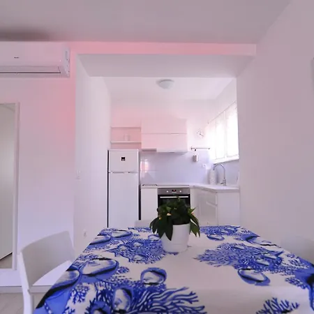 A2 - Luxury Apt In Center Just 5Min From Beach Apartment *