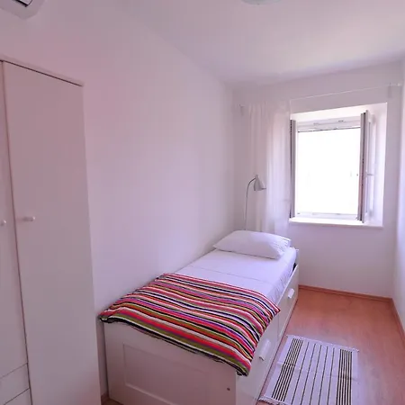 A2 - Luxury Apt In Center Just 5Min From Beach